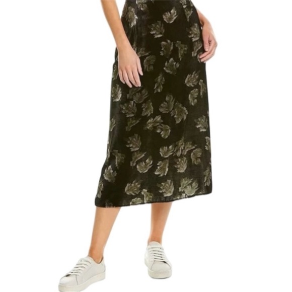 Vince Fallen Leaf Velvet Skirt, Size 10 - Picture 14 of 15